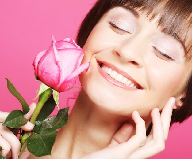 traitement d’esthétique dentaire rose