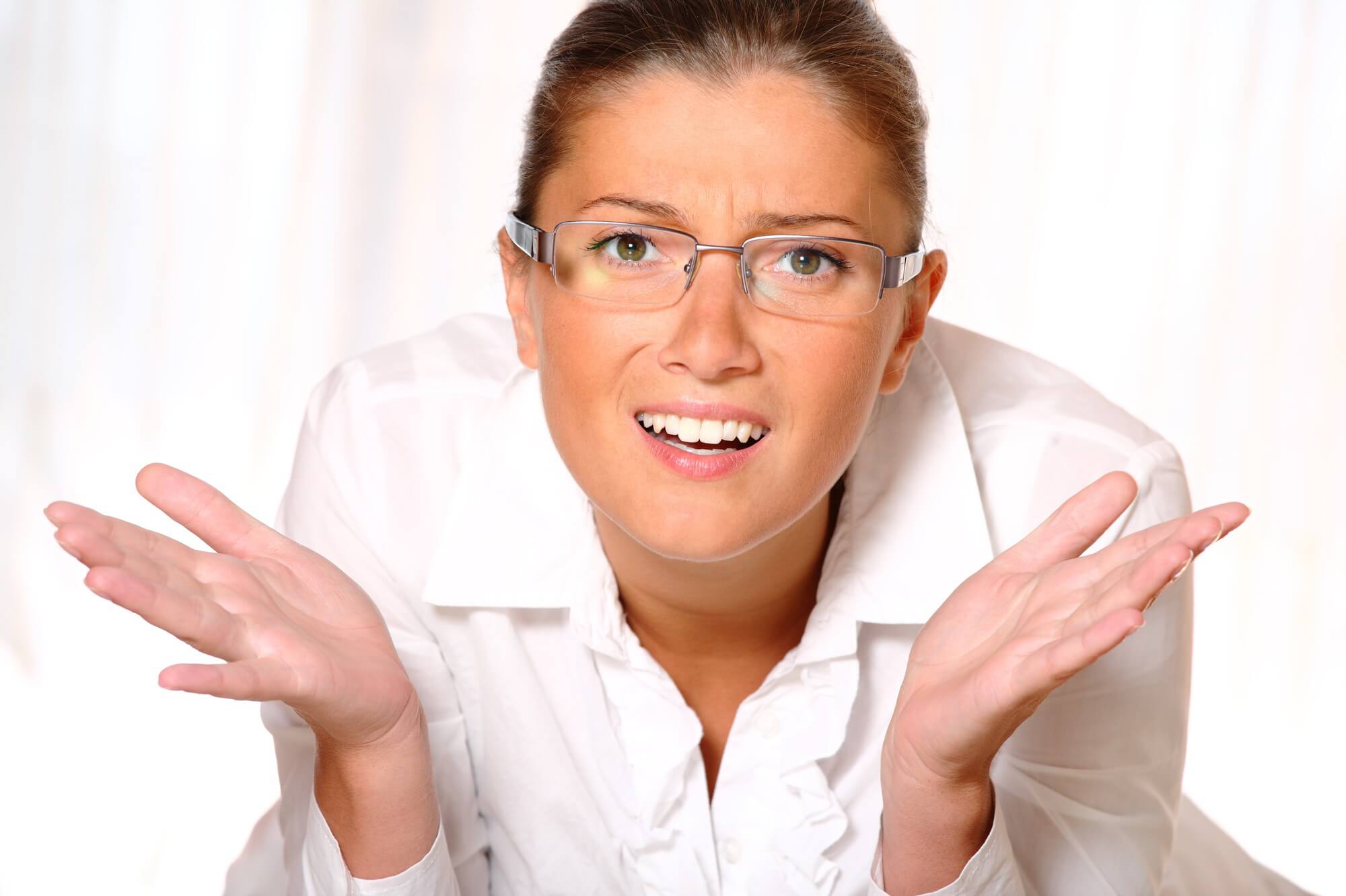 what happened to mandy moore’s teeth?