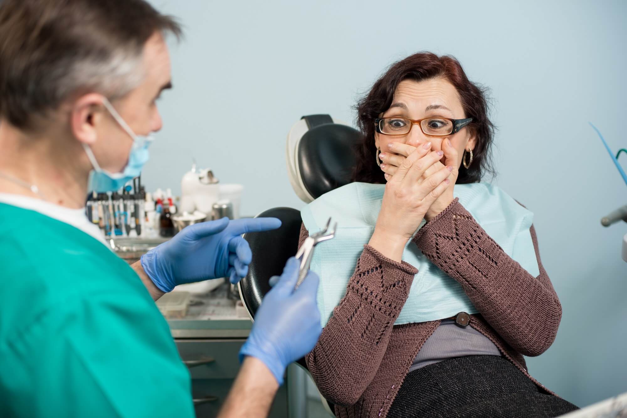 what causes bad breath around dental implants?
